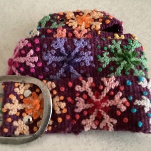 Wool belt. Excellent. Medium. Peru.